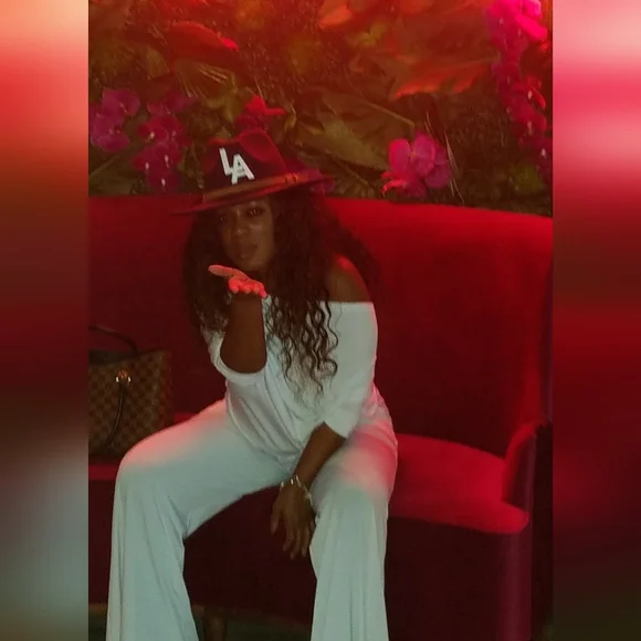 CO- LIKE THIS POST TO BE NOTIFIED WHEN I GO LIVE - Picture 16 of 16